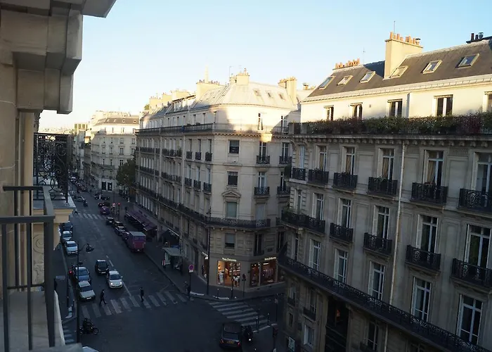 Champs Elysees Executive Daire